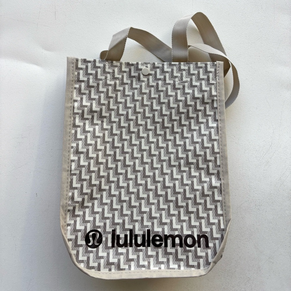 Lululemon small carrier bag bundle of three - Picture 3 of 4